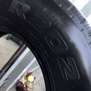215/85R16 LT ブリヂストン R202 イボ付 ほぼ新品 1本:12000円