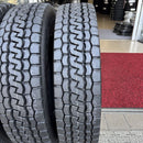 205/80R17.5 ブリヂストン　M812 ミックスタイヤ　イボ付　ほぼ新品　2本+1本セット:45000円
