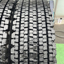 11R22.5, 16PR 再生スタッドレス　W900 イボ付激安美品　　4本セット:108,000円