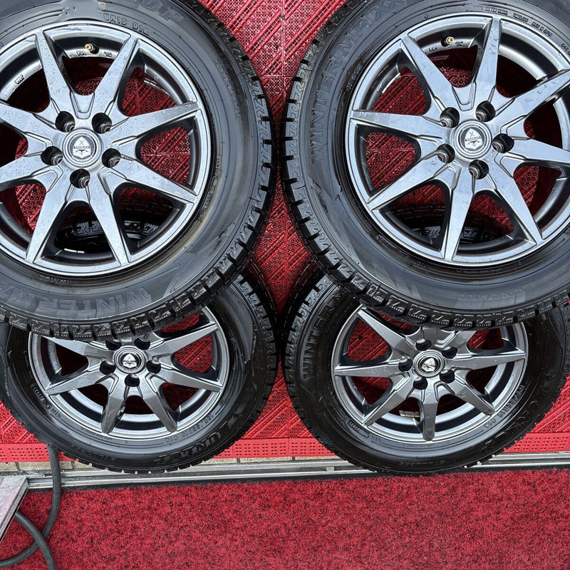 195/65R15 DUNLOP WM02 ホイール付き中古冬タイヤ4本セット:38000円 