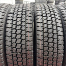 225/90R17.5. 再生スタッドレスほぼ新品　M913 激安美品　4本セット:52,000円