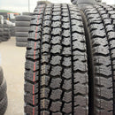 225/90R17.5. 再生スタッドレスほぼ新品　M913 激安美品　4本セット:52,000円