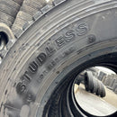 295/80R22.5 BRIDGESTONE, W900 中古スタッドレスタイヤ ４本セット:108500円