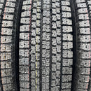 225/80R17.5, 再生スタッドレスほぼ新品, M929, 激安美品　４本セット:48,000円