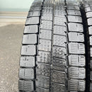 205/70R17.5, 115/113N, DUNLOP, LV01, 中古スタッドレス, 2024年製, 激安美品, 4本セット:28,000円