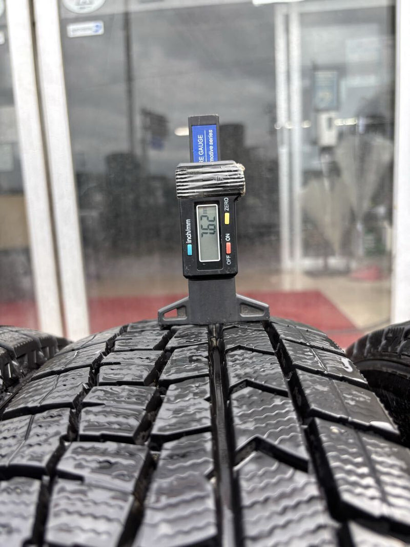 175/65R15 ダンロップ WM02 中古冬タイヤ 4本:18000円